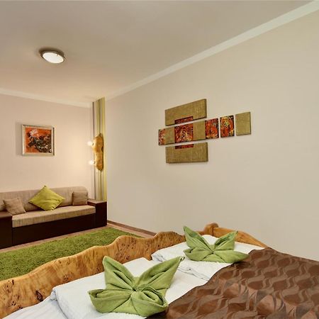 Central Walk Fashionstreet Apartmnts Budapest Exterior foto